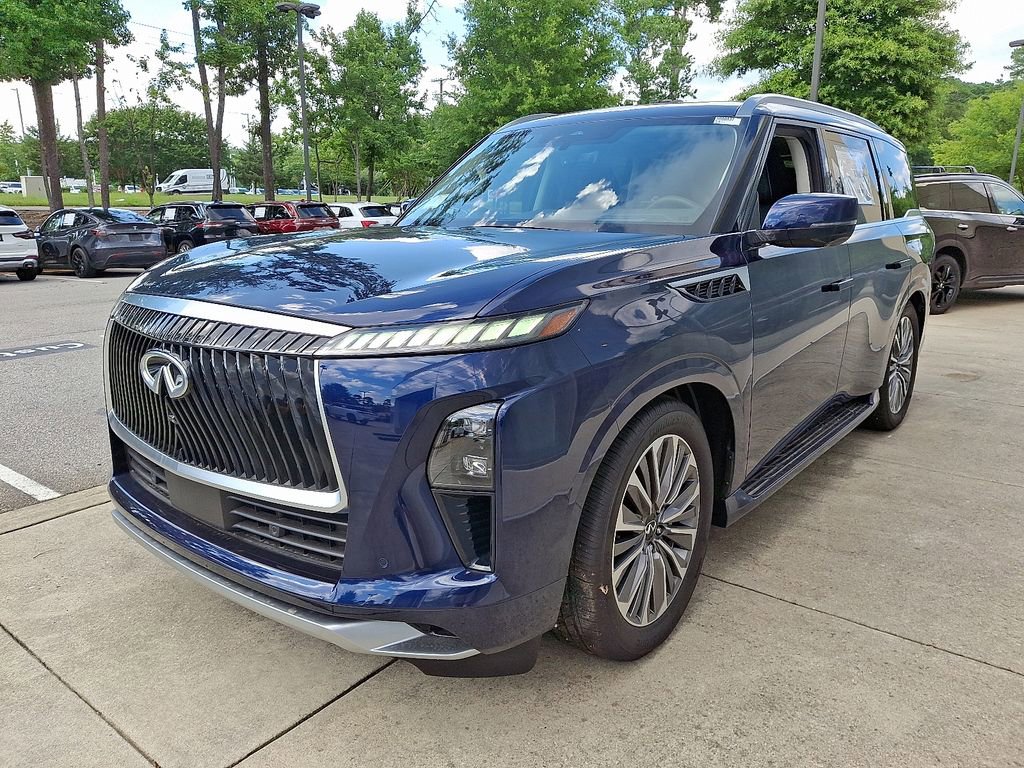 New 2025 INFINITI QX80 Luxe image 2