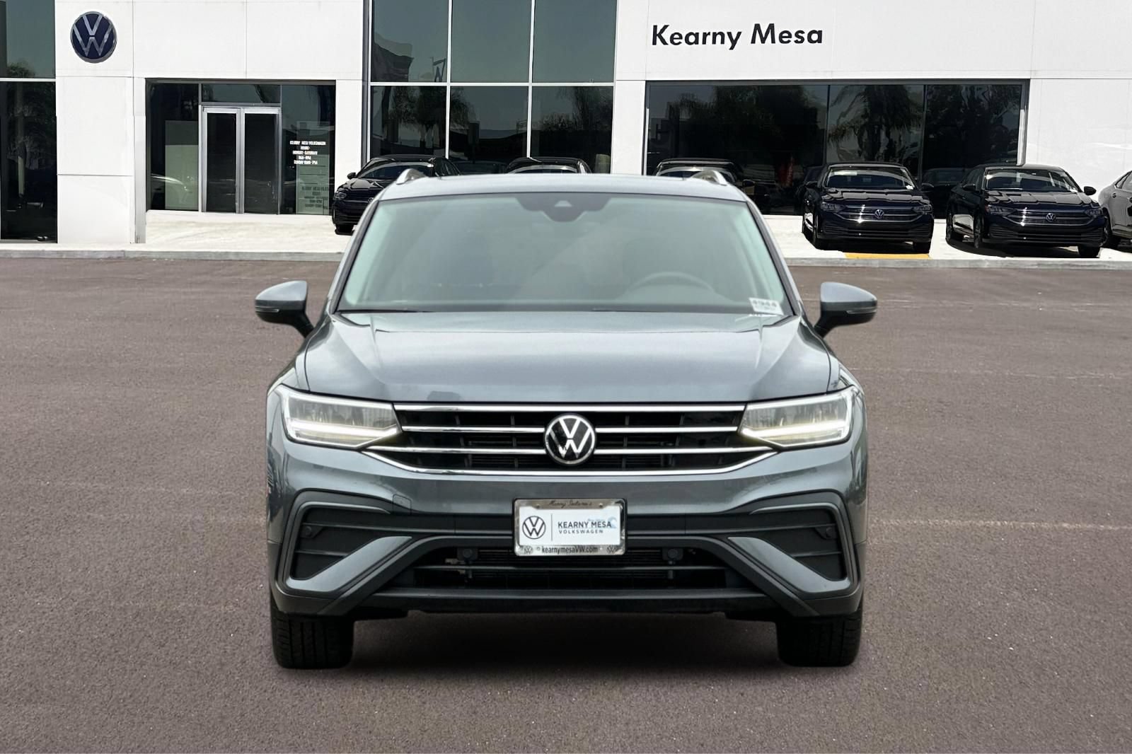 Used 2023 Volkswagen Tiguan SE FWD image 9