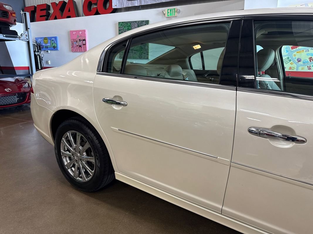 Used 2011 Buick Lucerne CXL image 55