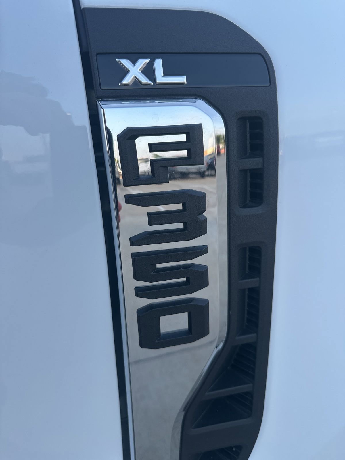 New 2025 Ford F350 XL w/ XL Chrome Package image 6