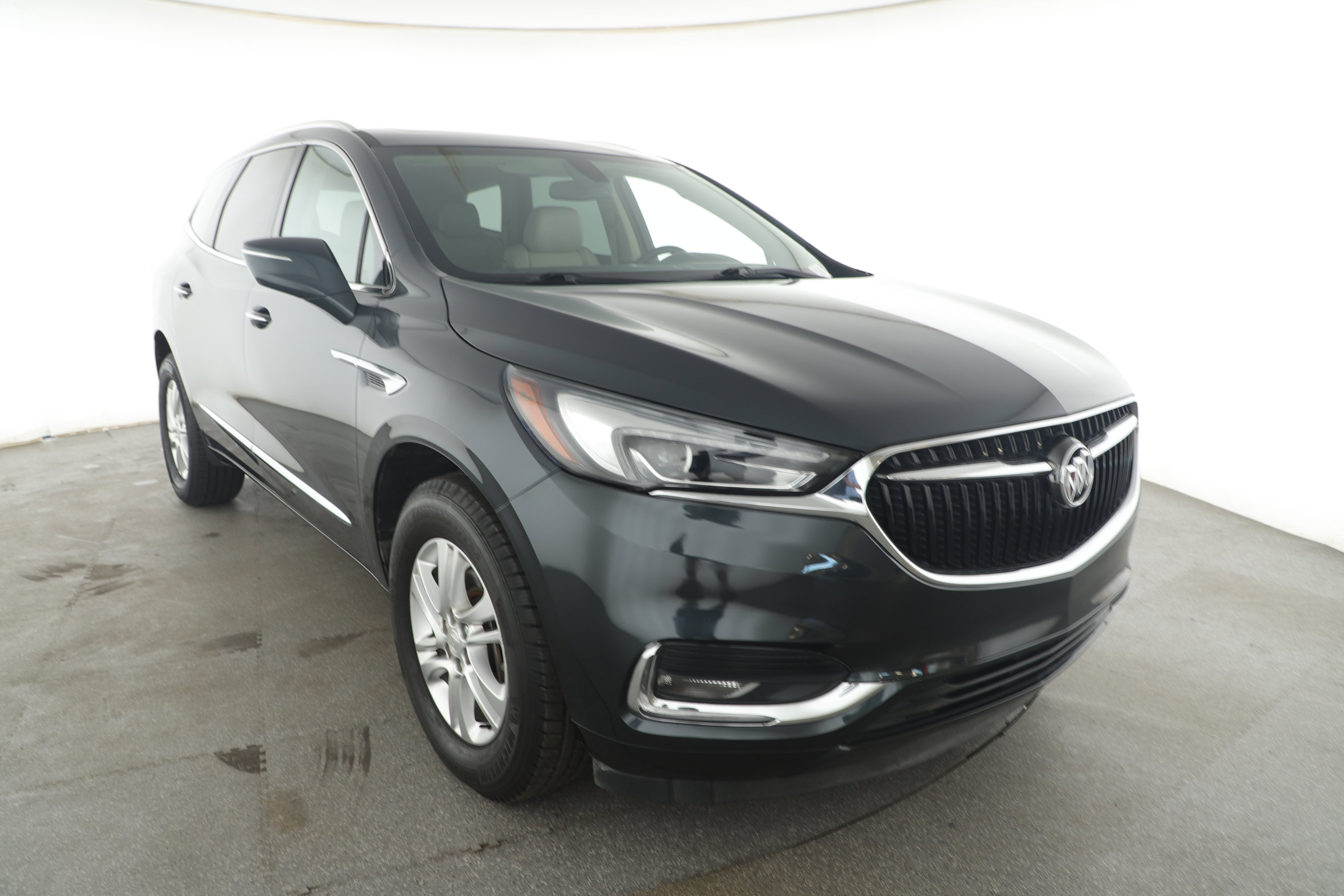 Used 2019 Buick Enclave Essence image 3