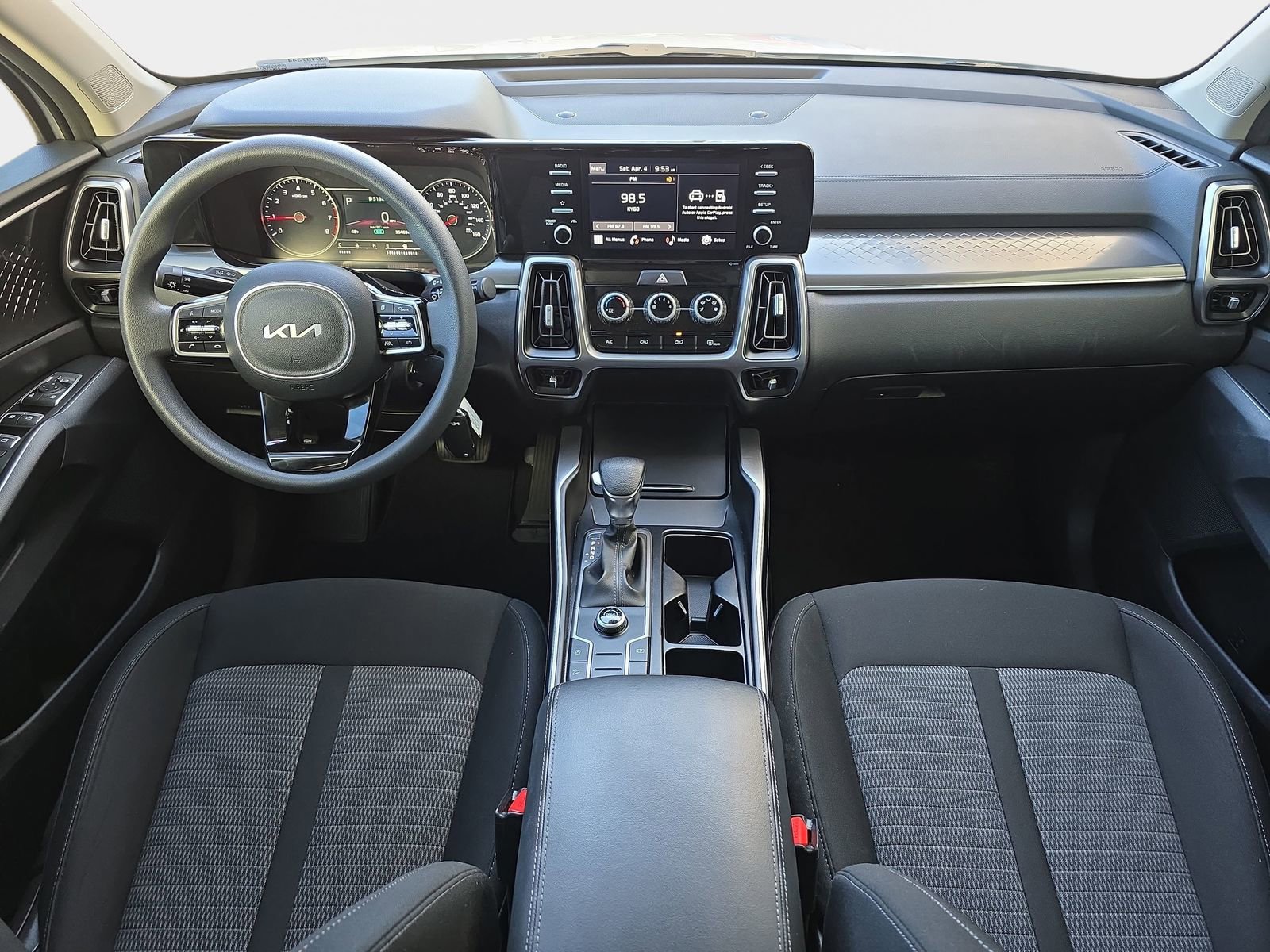 Used 2023 Kia Sorento LX image 10