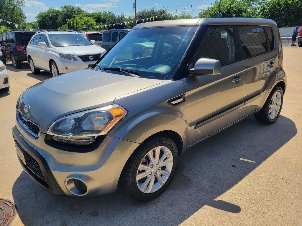 Used 2013 Kia Soul FWD image 7