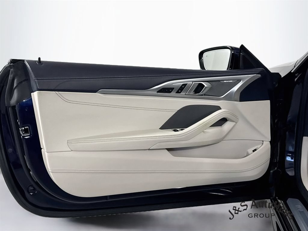 Used 2022 BMW 840i Convertible RWD image 23