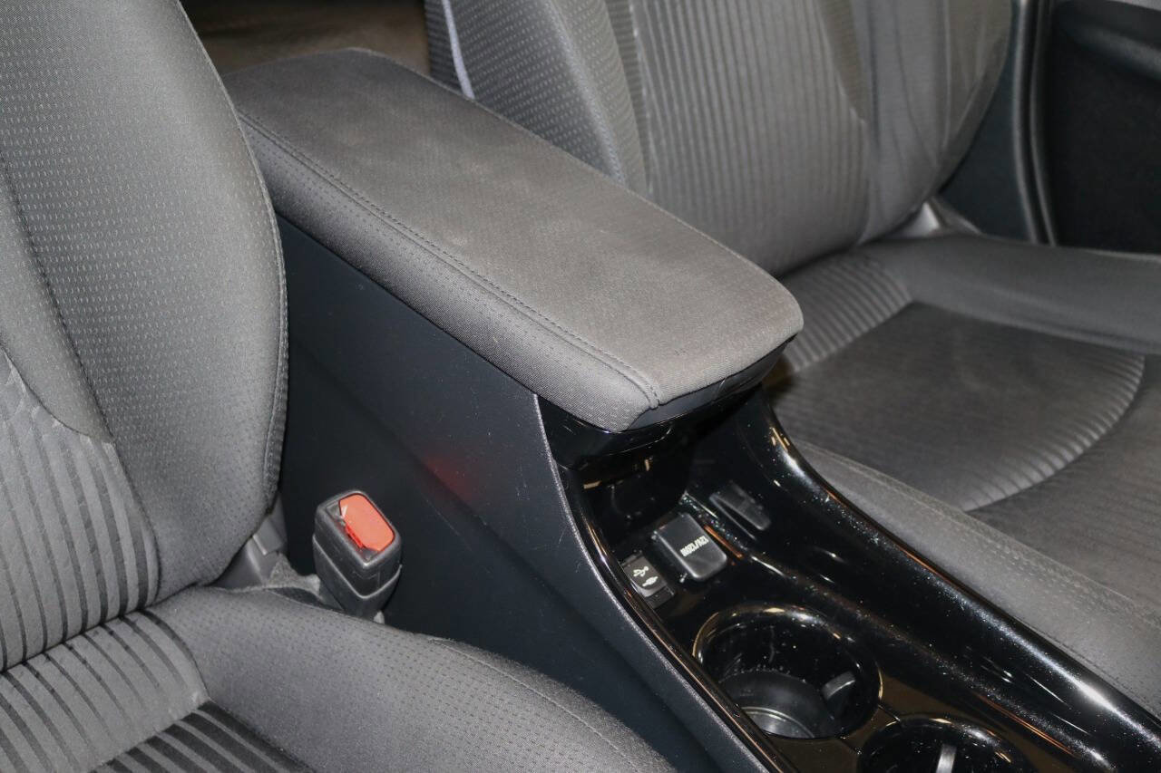 Used 2018 Toyota Prius Three image 60