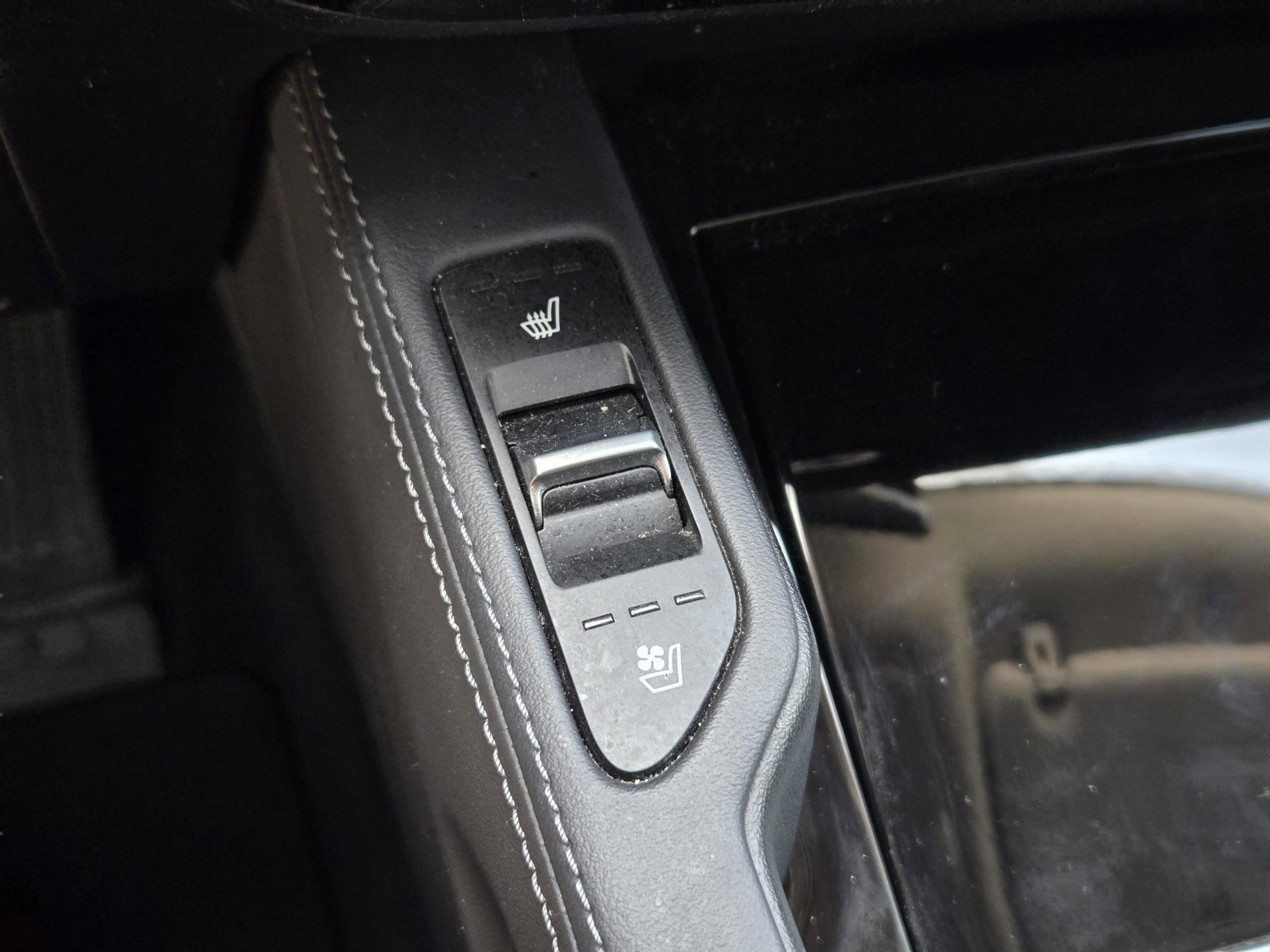 Used 2022 Kia Telluride EX w/ EX Premium Package AWD/4WD image 18