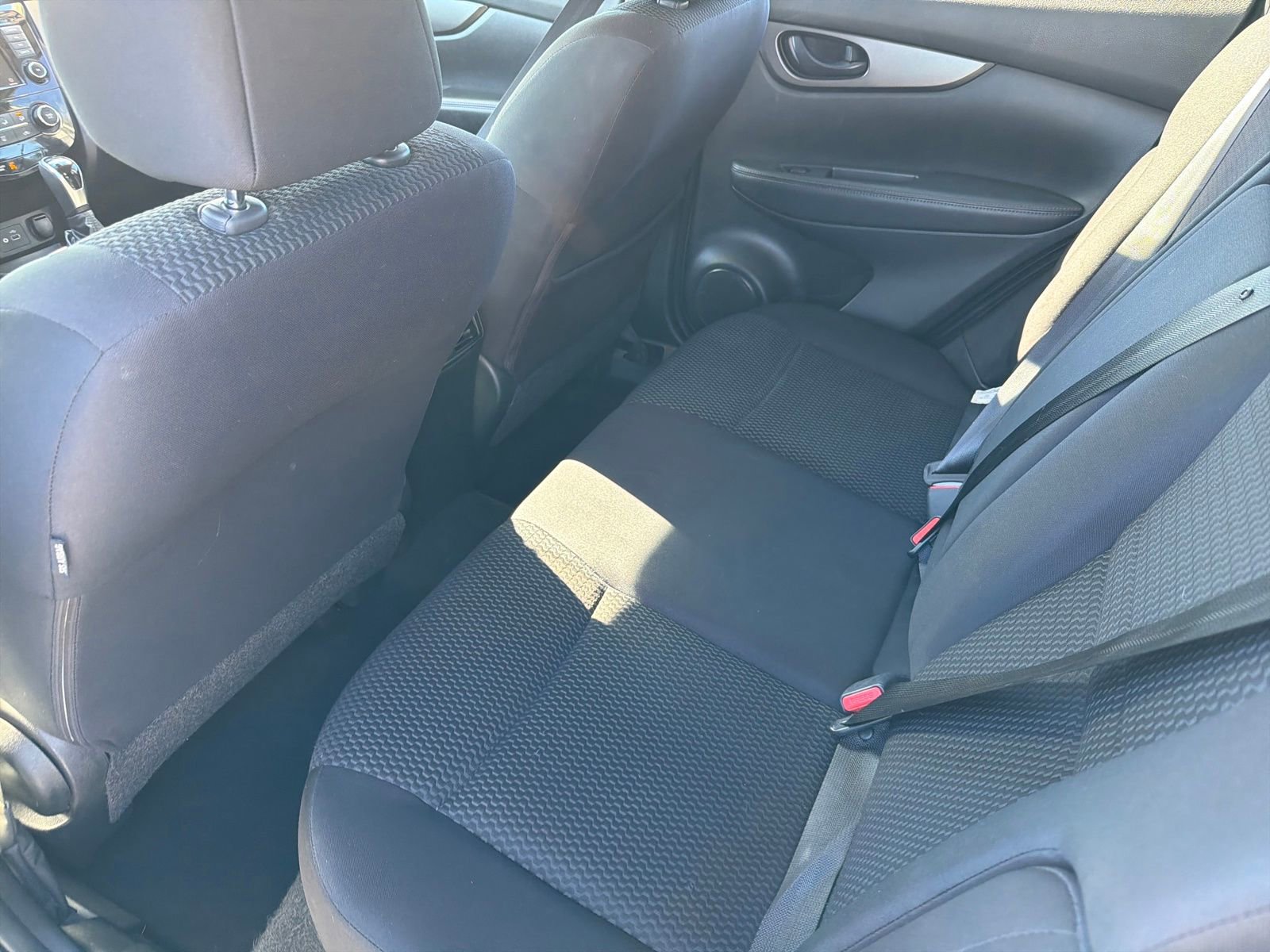 Used 2020 Nissan Rogue Sport S image 20