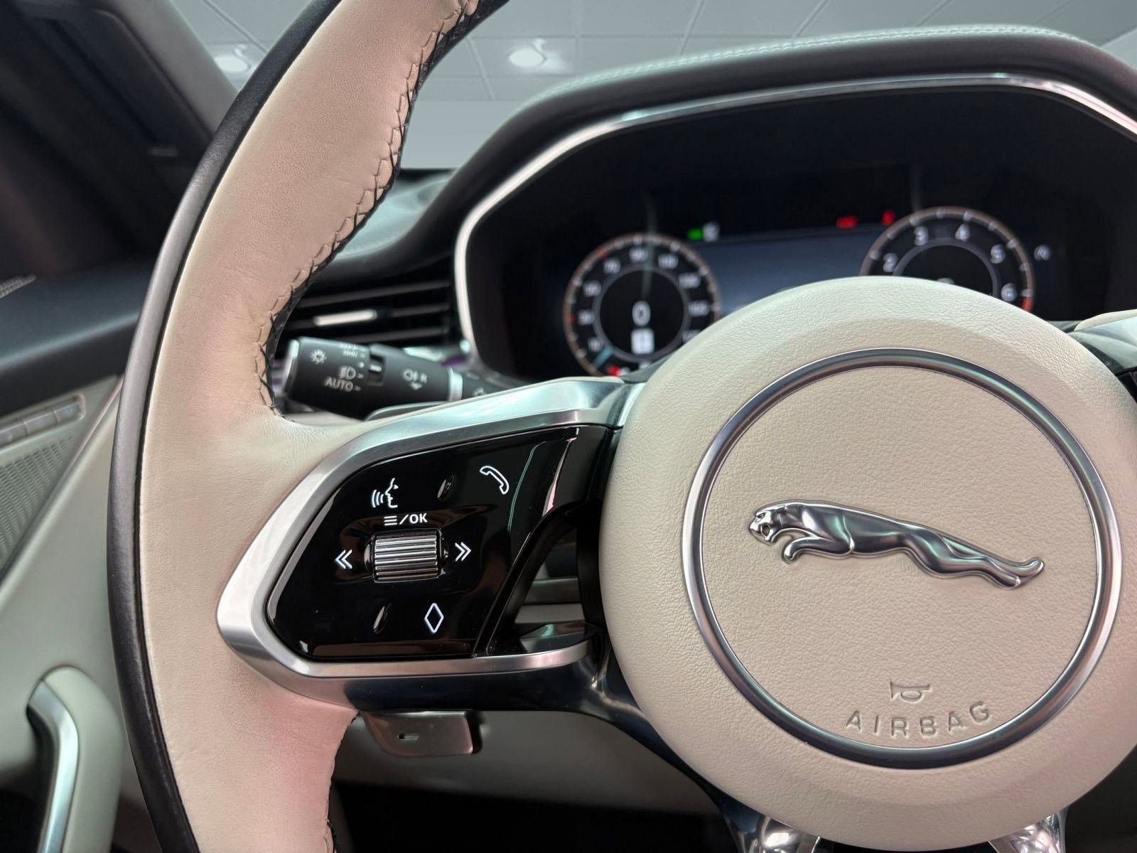 Used 2024 Jaguar F-PACE R-Dynamic S image 31