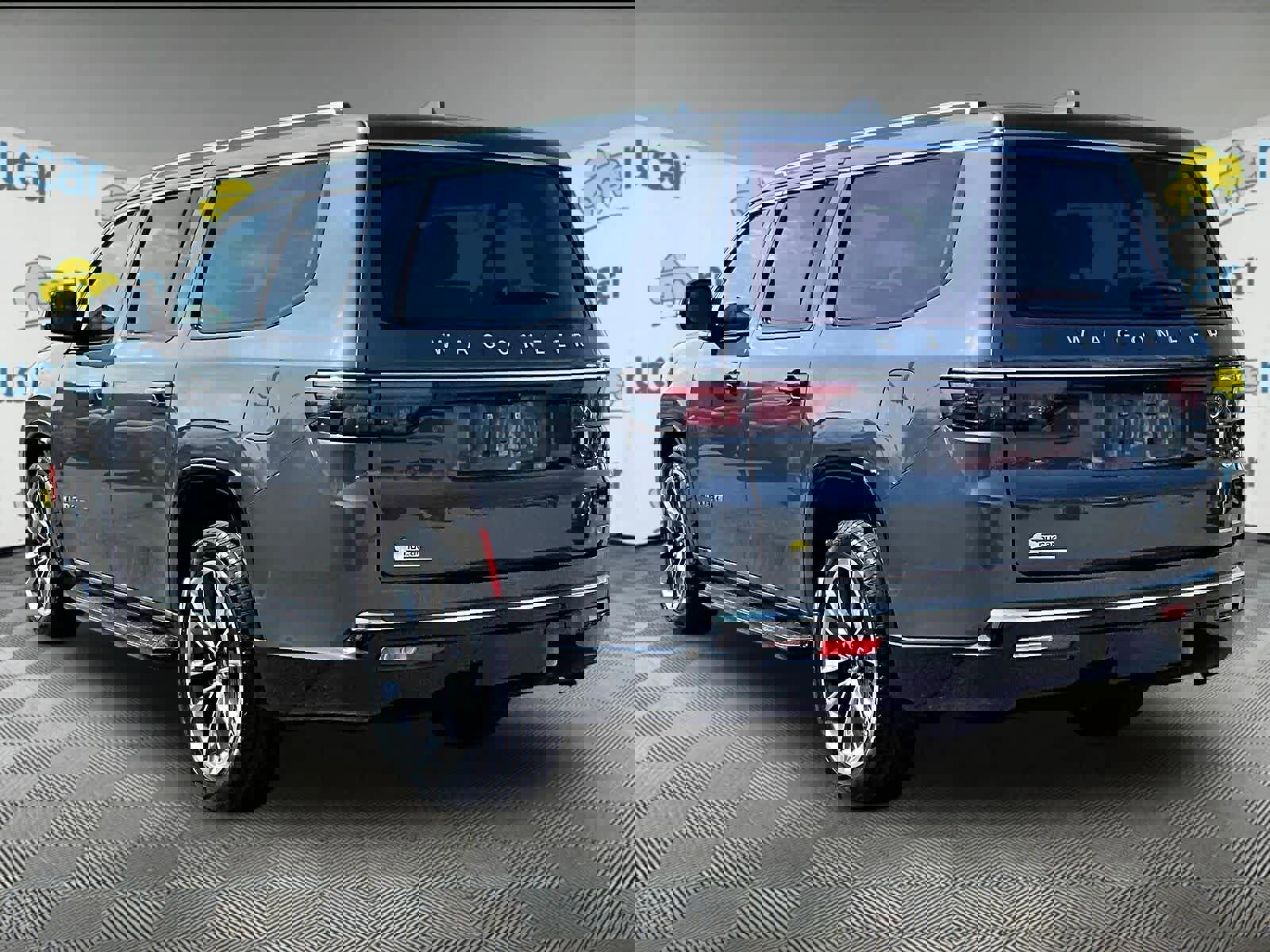 Used 2023 Jeep Wagoneer L Series II w/ Premium Group I image 4