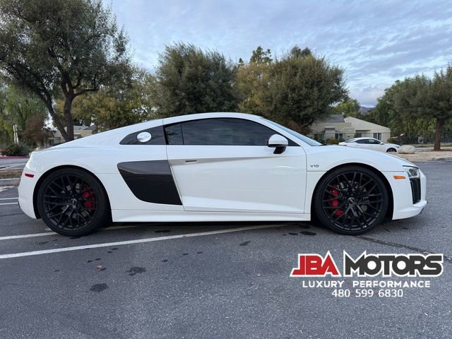 Used 2018 Audi R8 V10 w/ Carbon Exterior Package image 35