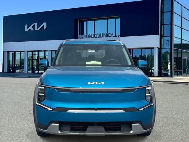New 2026 Kia EV9 Wind AWD/4WD image 2