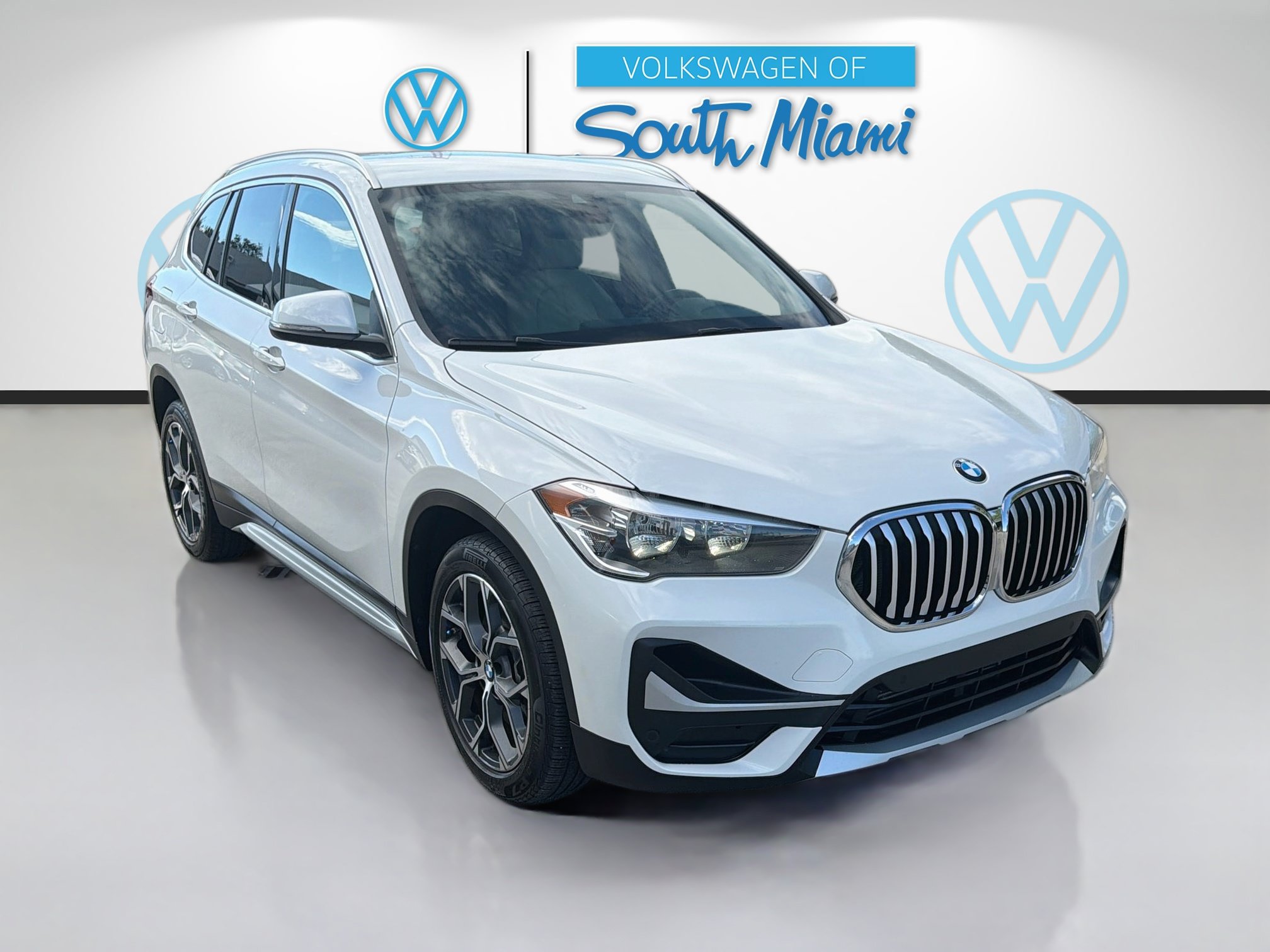 Used 2020 BMW X1 xDrive28i AWD/4WD image 1