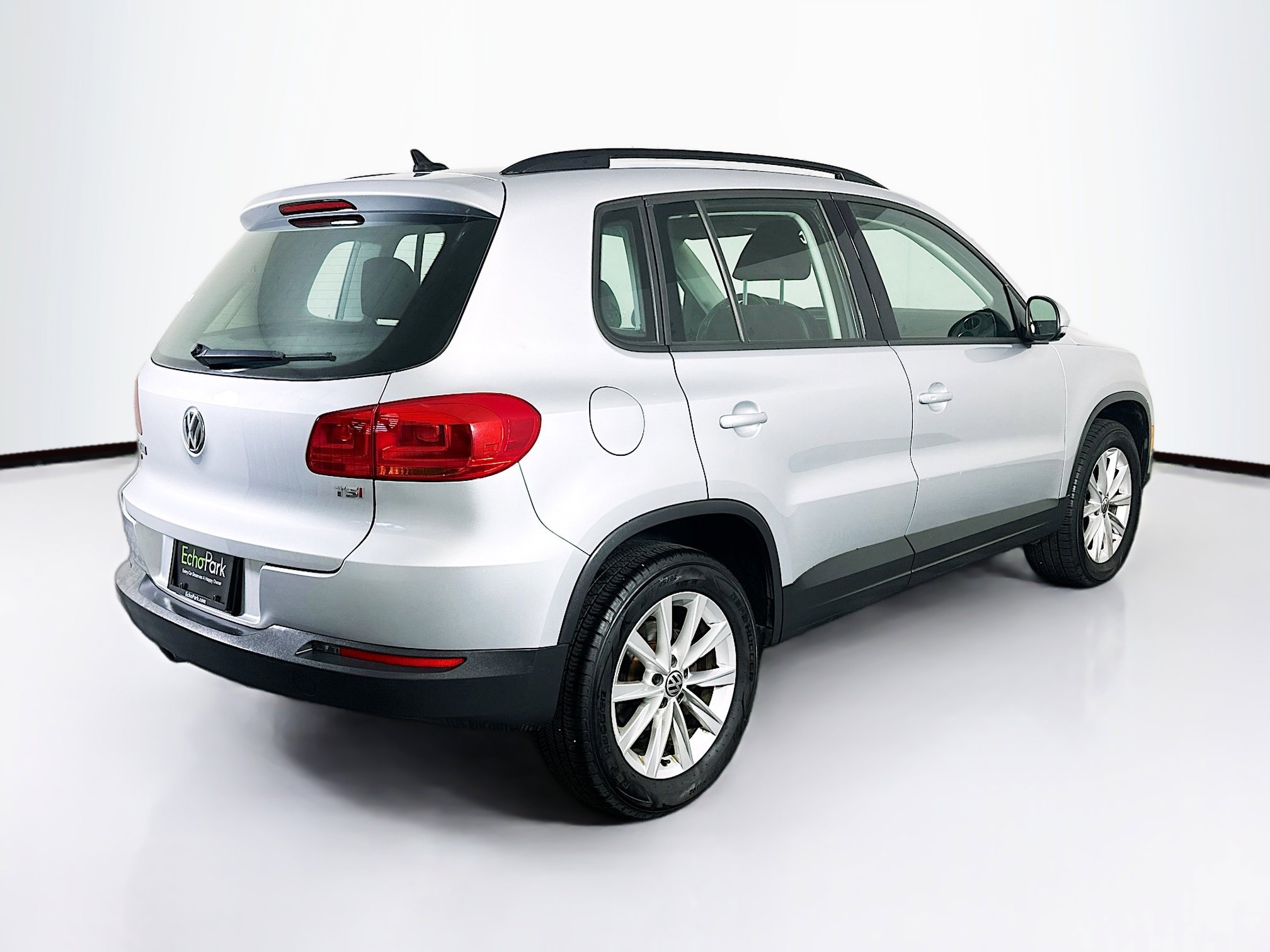 Used 2018 Volkswagen Tiguan Limited FWD image 9