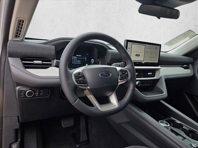 New 2026 Ford Explorer Active RWD image 3