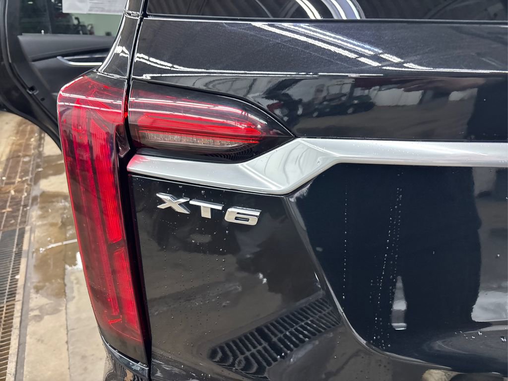 Used 2020 Cadillac XT6 Premium Luxury image 15