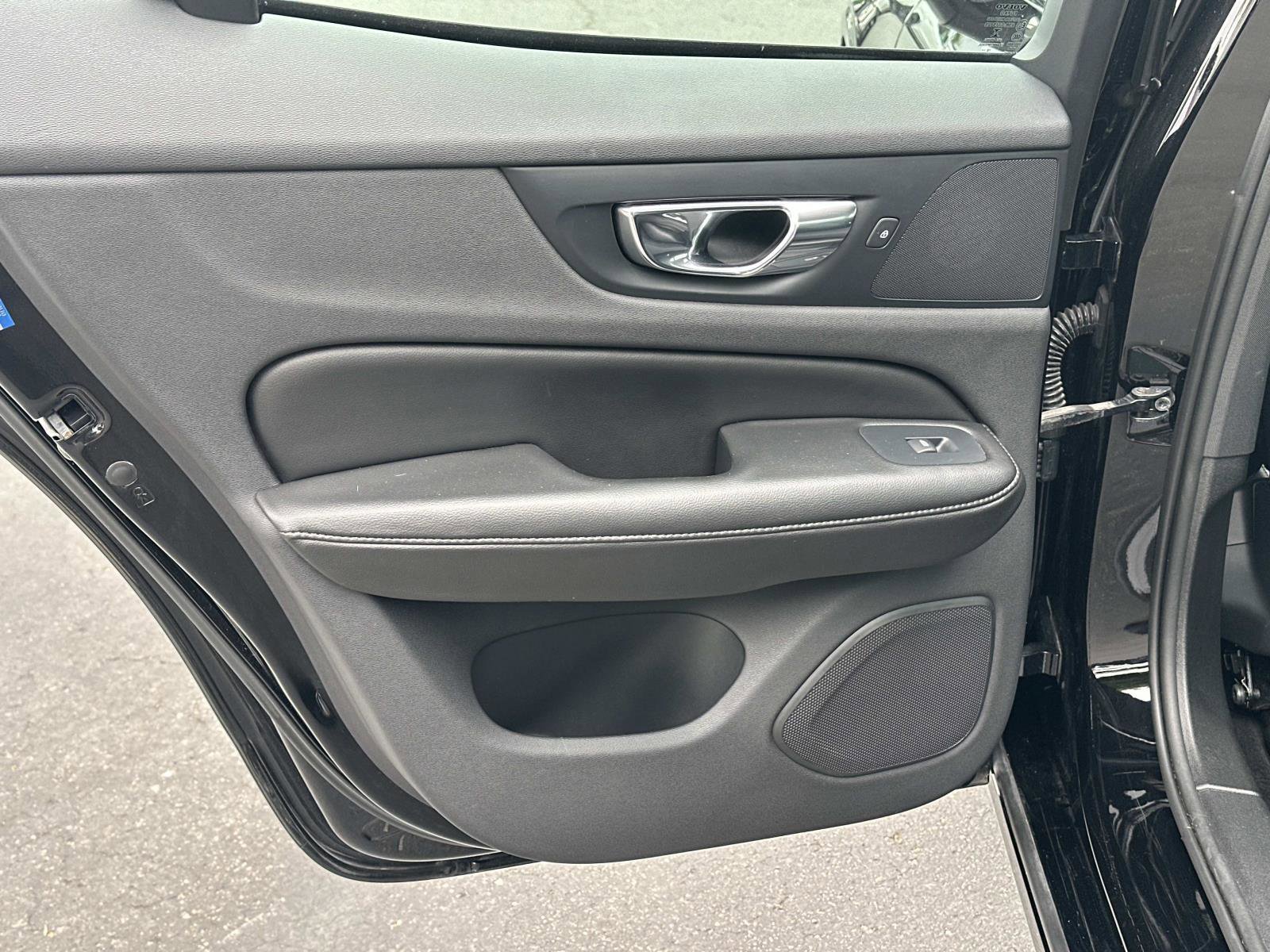 Used 2019 Volvo S60 T5 Momentum w/ Premium Package image 20