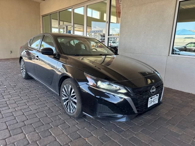 Used 2024 Nissan Altima 2.5 SV FWD image 6