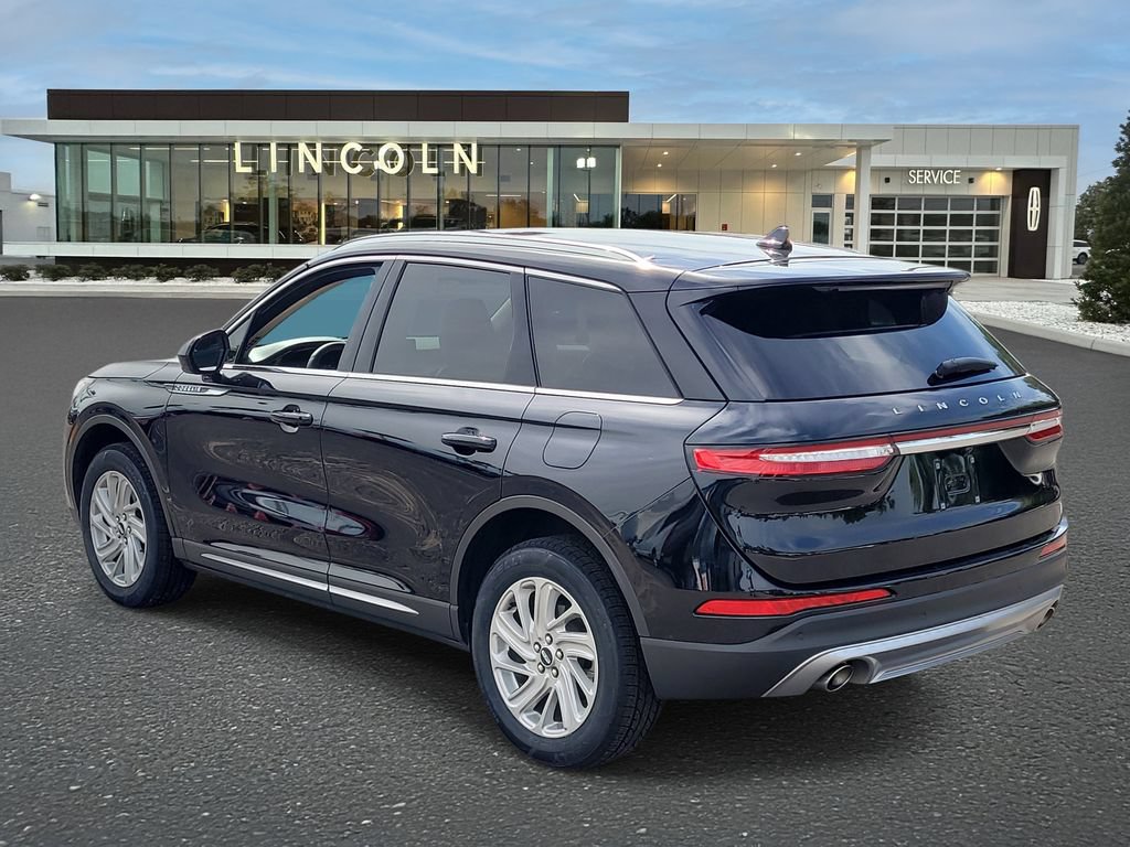 Used 2022 Lincoln Corsair FWD image 3