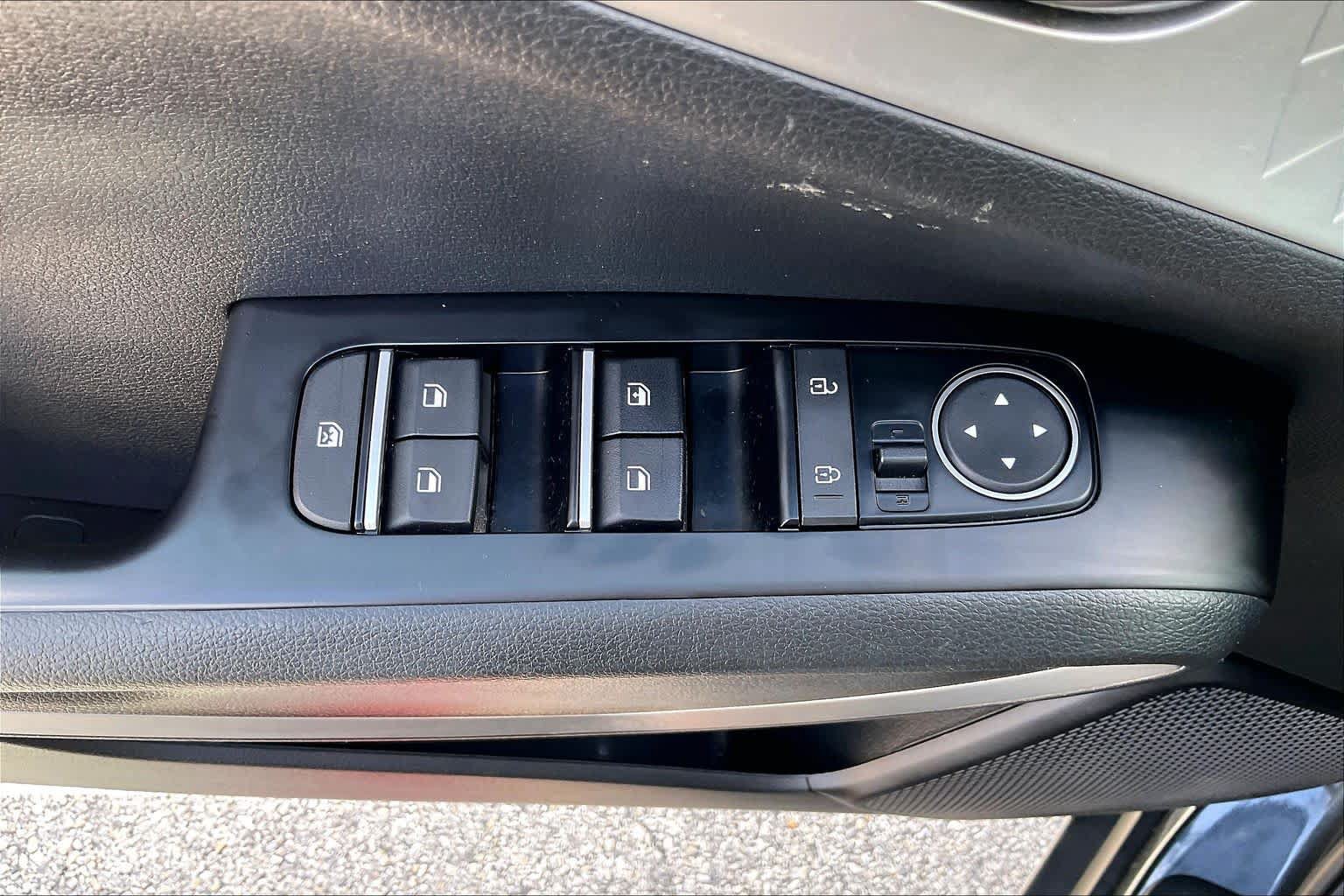 Used 2020 Kia Soul LX FWD image 28