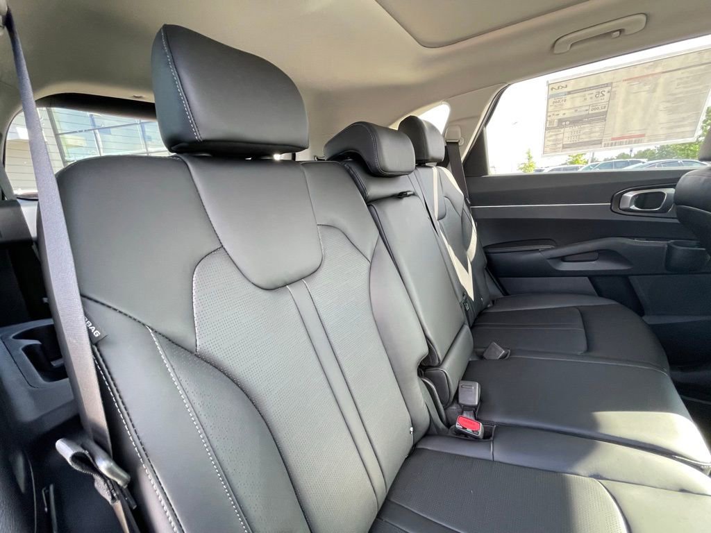 New 2026 Kia Sorento S w/ S Panoramic Sunroof Package image 29
