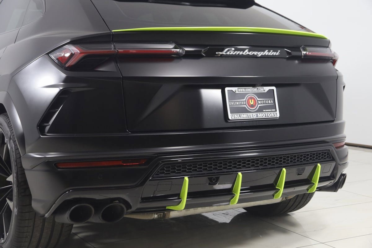 Used 2022 Lamborghini Urus AWD/4WD image 37