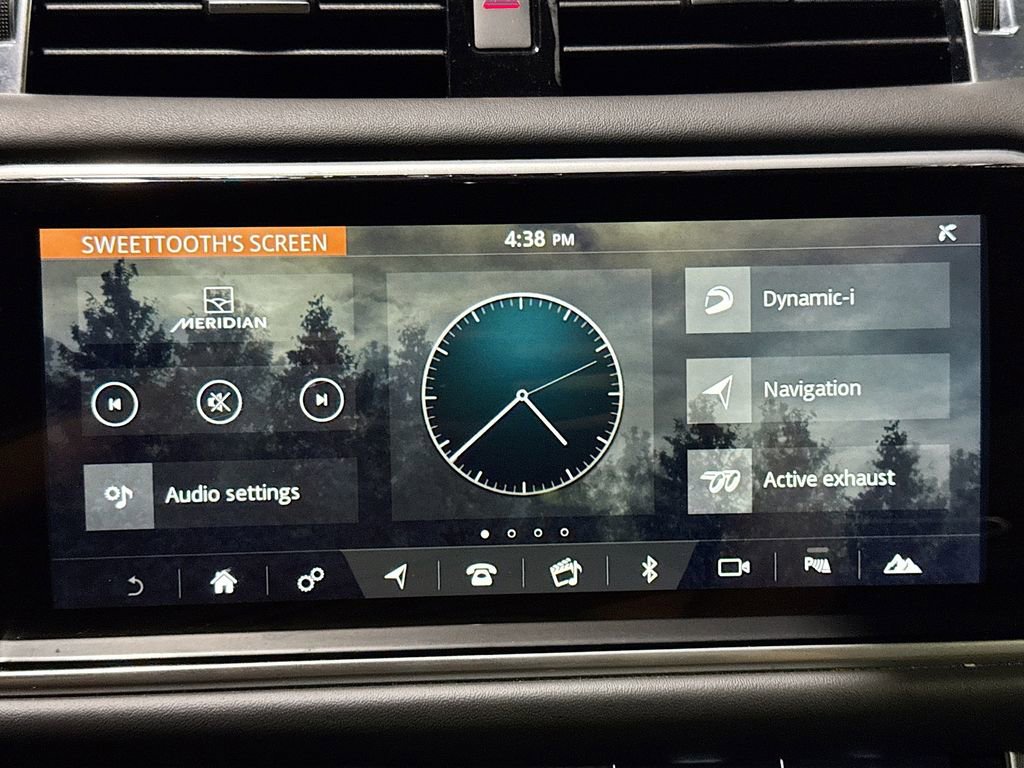 Used 2020 Land Rover Range Rover Sport SVR AWD/4WD image 16