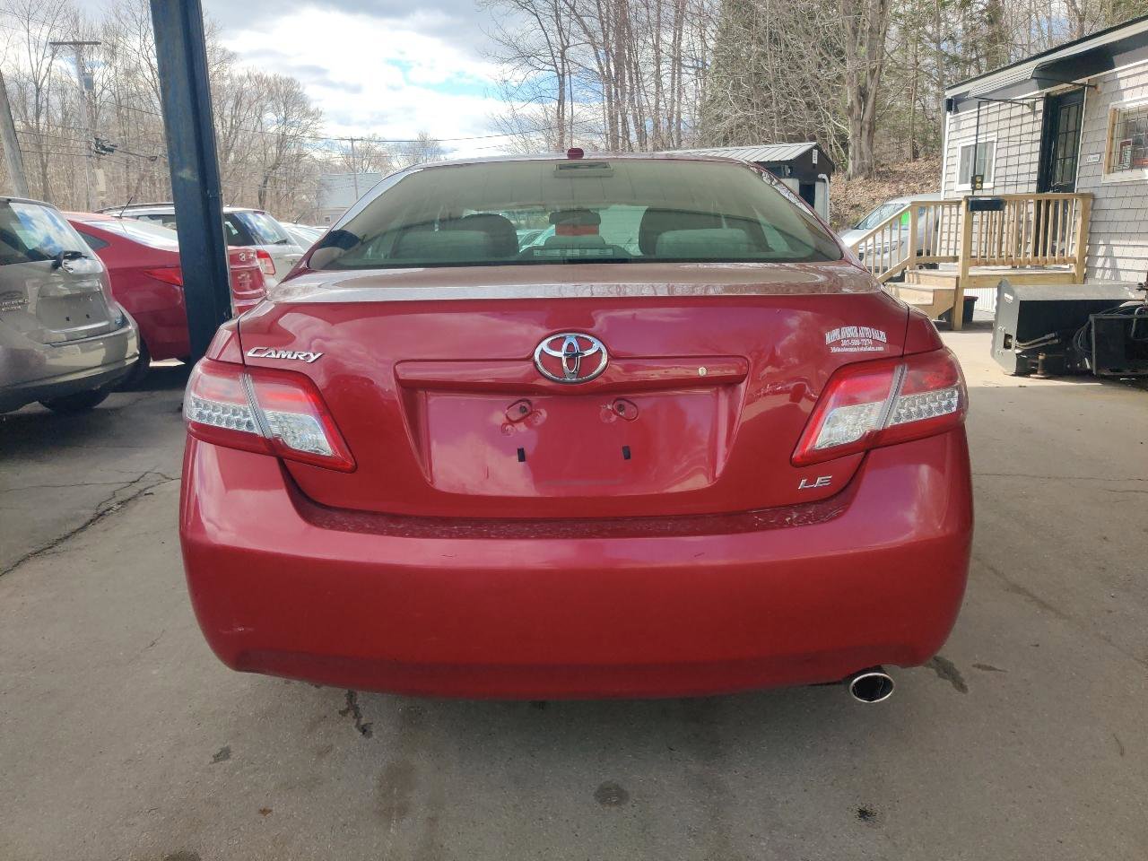 Used 2011 Toyota Camry LE image 5