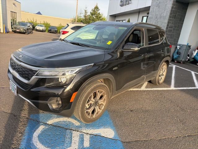 Used 2021 Kia Seltos EX AWD/4WD image 3