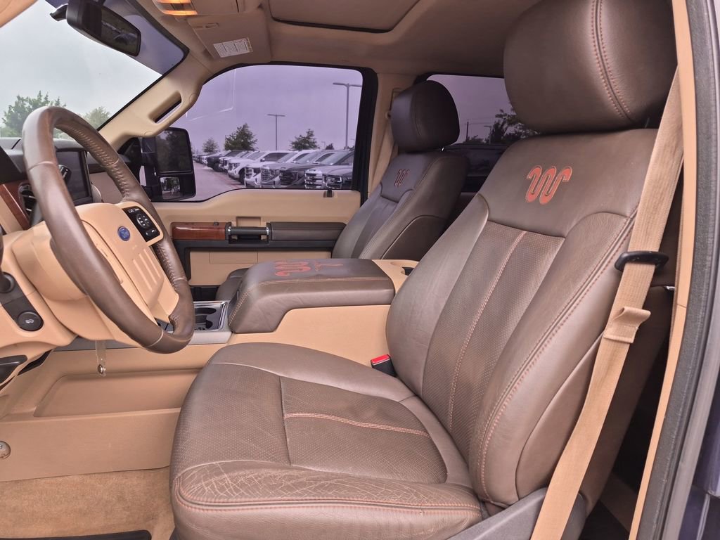 Used 2016 Ford F250 King Ranch w/ FX4 Off-Road Package AWD/4WD image 19