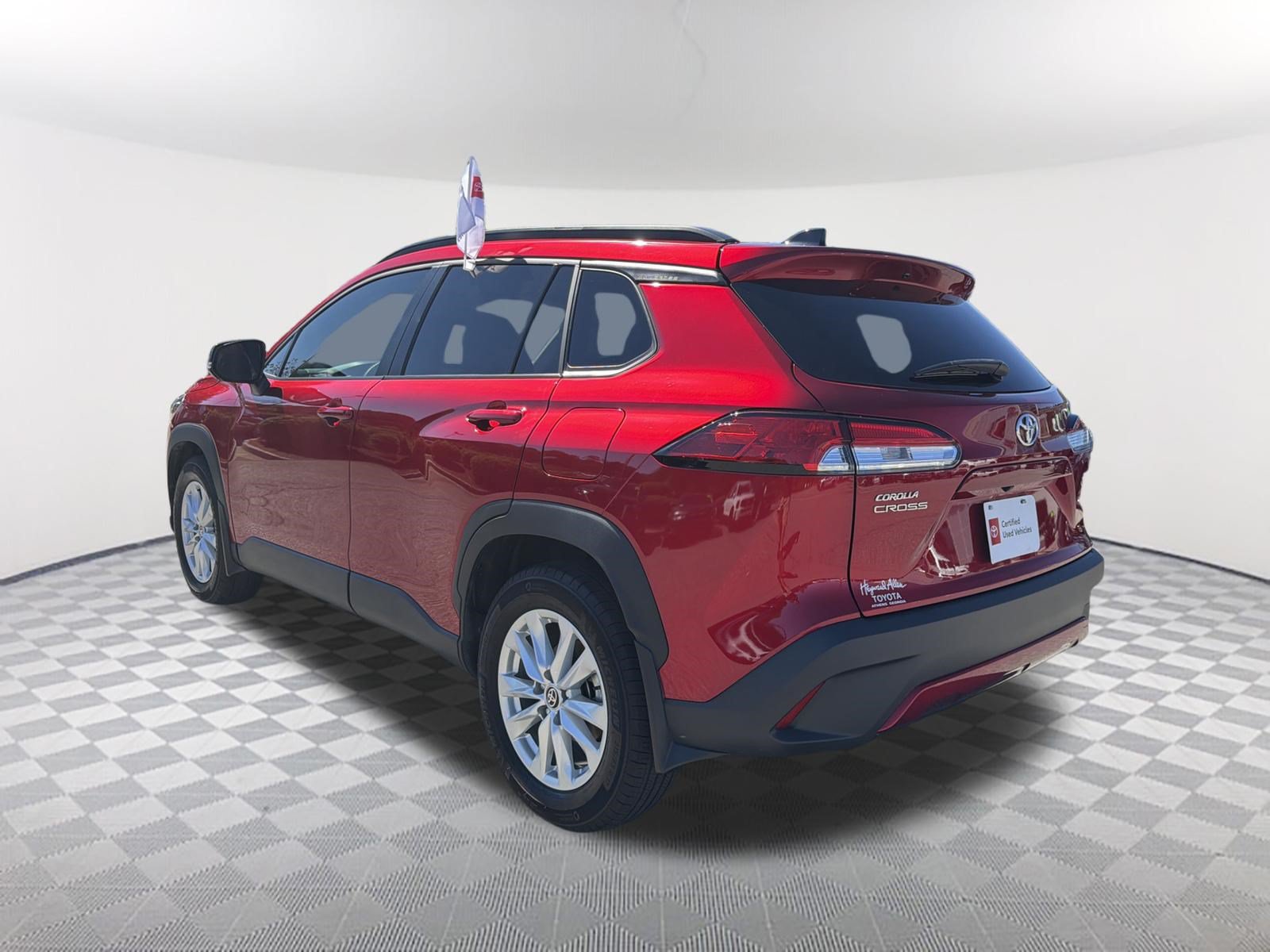 Certified 2025 Toyota Corolla Cross LE FWD image 15