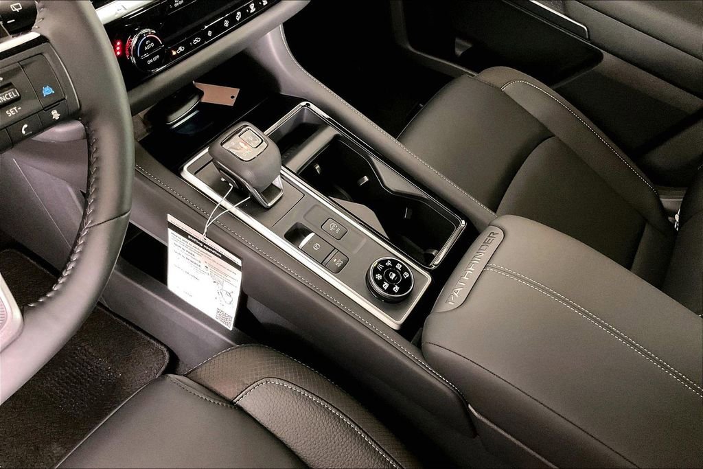 New 2026 Nissan Pathfinder SL AWD/4WD image 11