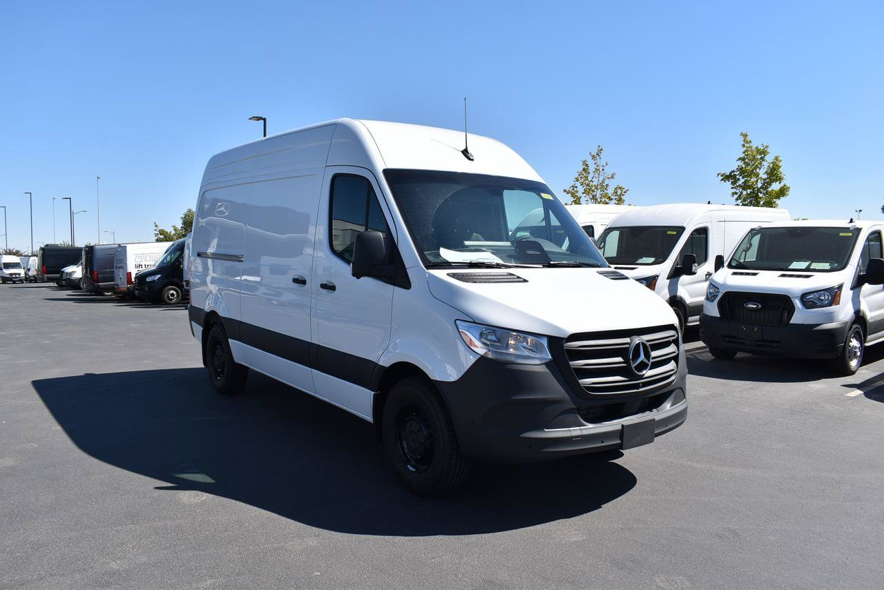 New 2025 Mercedes-Benz Sprinter 2500 image 3
