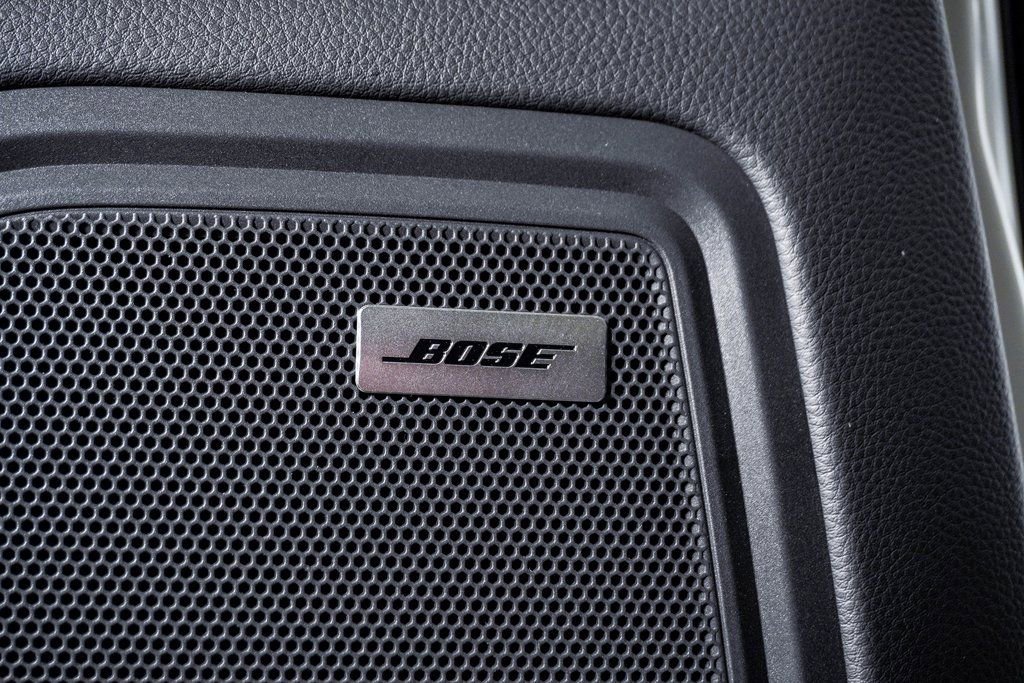 Certified 2025 Porsche Macan AWD/4WD image 26