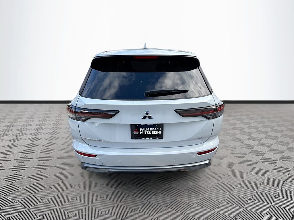 New 2026 Mitsubishi Outlander SE FWD image 6