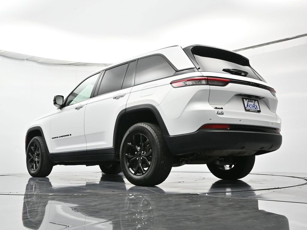 Certified 2024 Jeep Grand Cherokee Altitude image 51