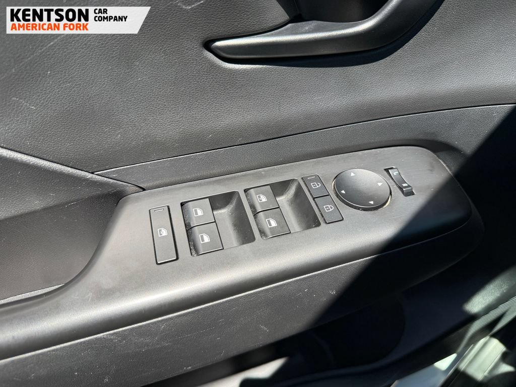 Used 2025 Hyundai Kona SEL AWD/4WD image 19