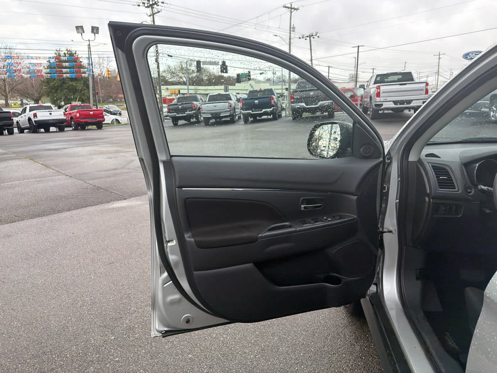 Used 2024 Mitsubishi Outlander Sport ES image 15