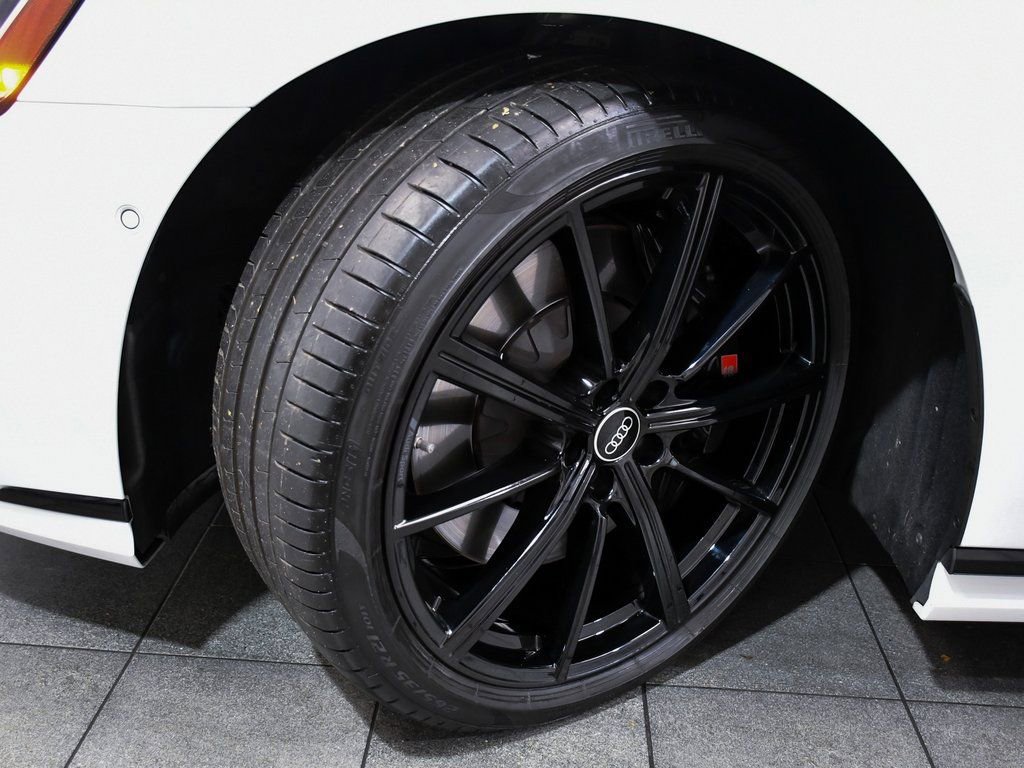 Used 2022 Audi S8 w/ S8 Comfort Plus Package AWD/4WD image 7