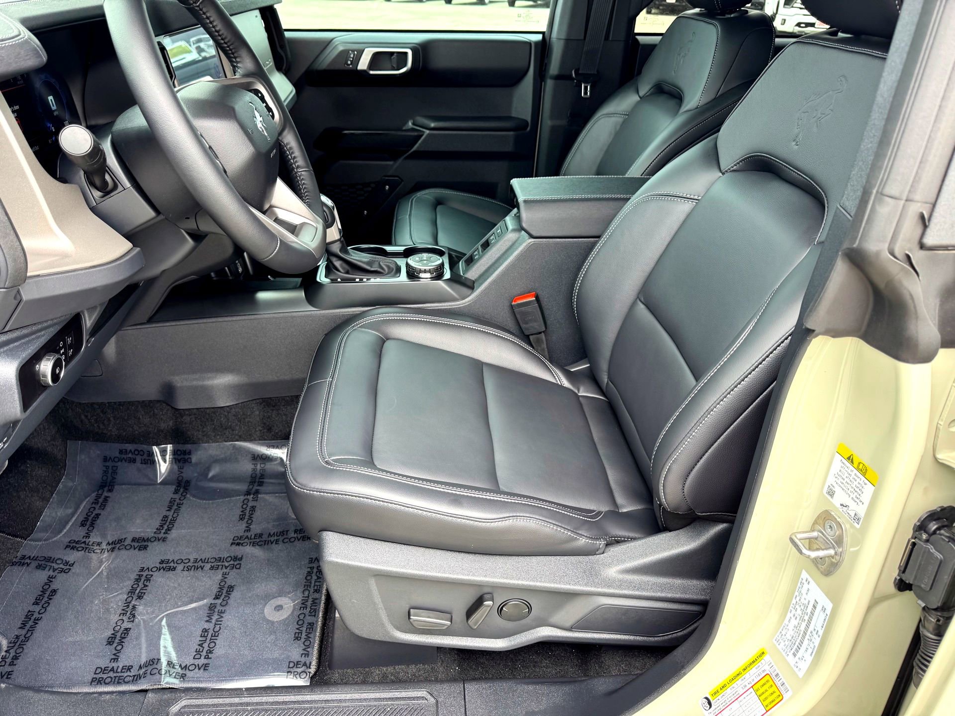 Used 2026 Ford Bronco Outer Banks image 13