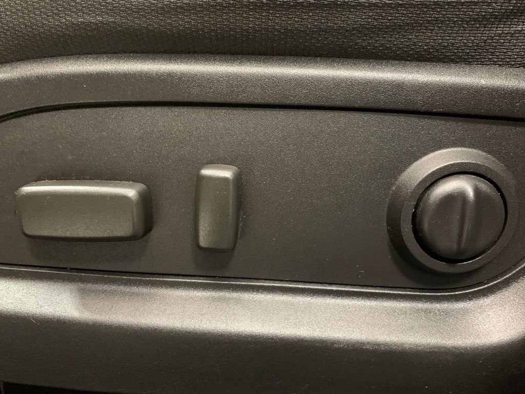 Used 2012 Chevrolet Traverse LT w/ All-Star Edition image 17