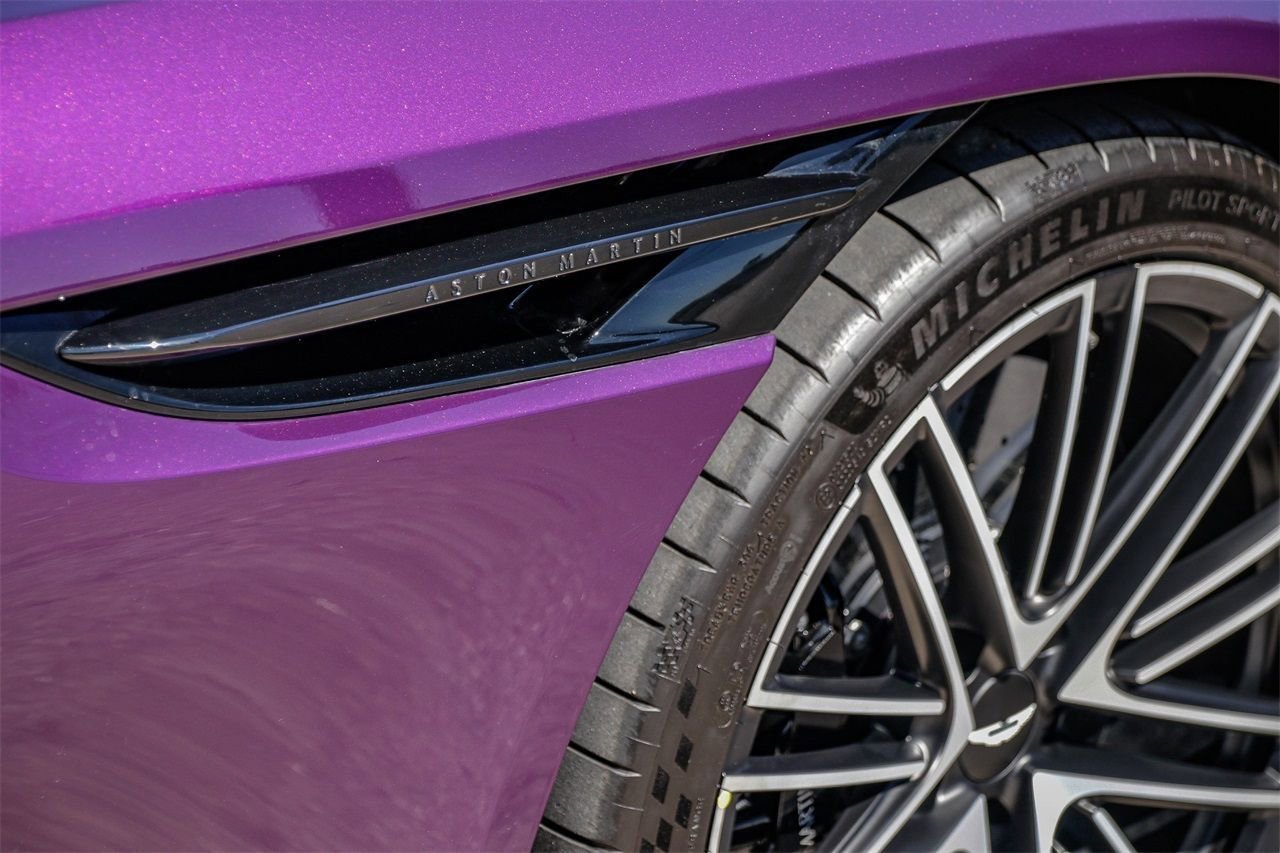 Used 2024 Aston Martin DB12 Coupe image 8