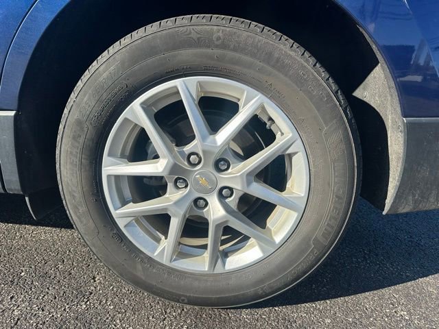 Used 2022 Chevrolet Equinox LS w/ LS Convenience Package image 3