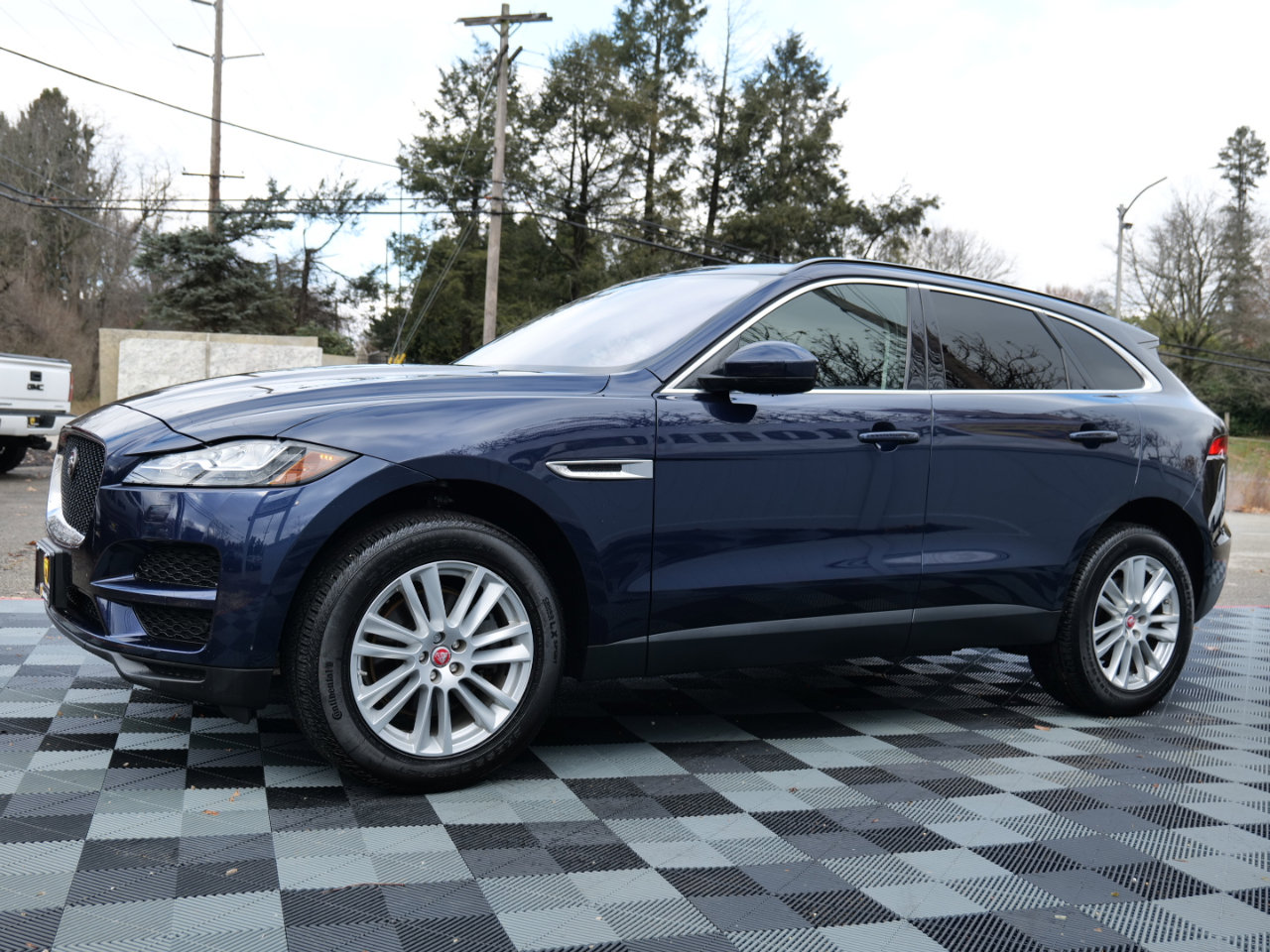 Used 2018 Jaguar F-PACE Prestige image 10