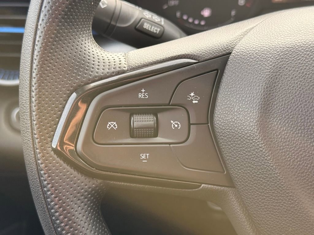 Used 2024 Chevrolet Trax LS image 27