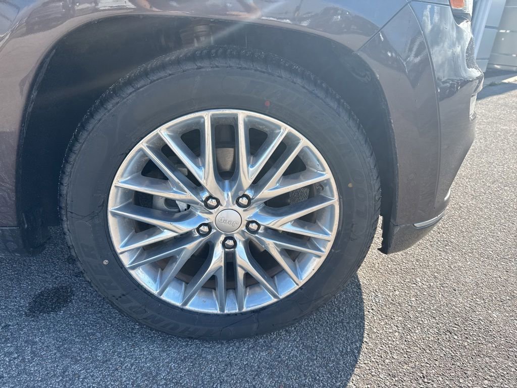 Used 2018 Jeep Grand Cherokee Summit AWD/4WD image 9