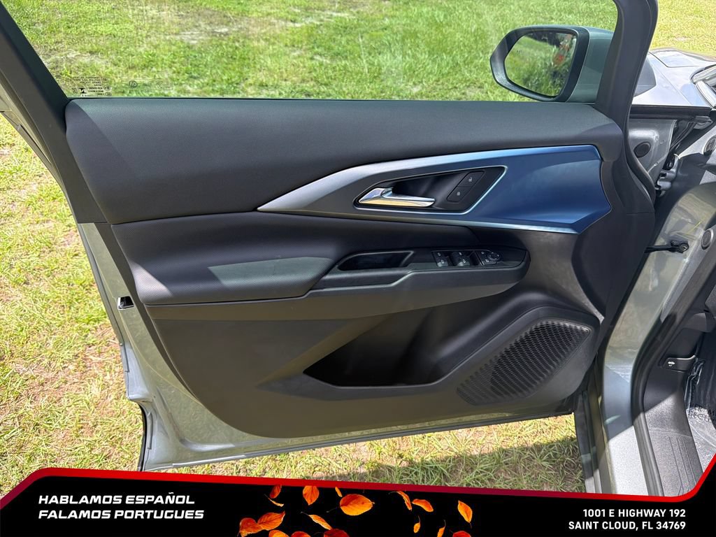 Used 2025 Chevrolet Equinox EV LT w/ Convenience Package FWD image 12