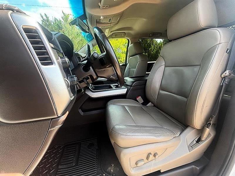 Used 2018 Chevrolet Silverado 1500 LTZ Z71 AWD/4WD image 32