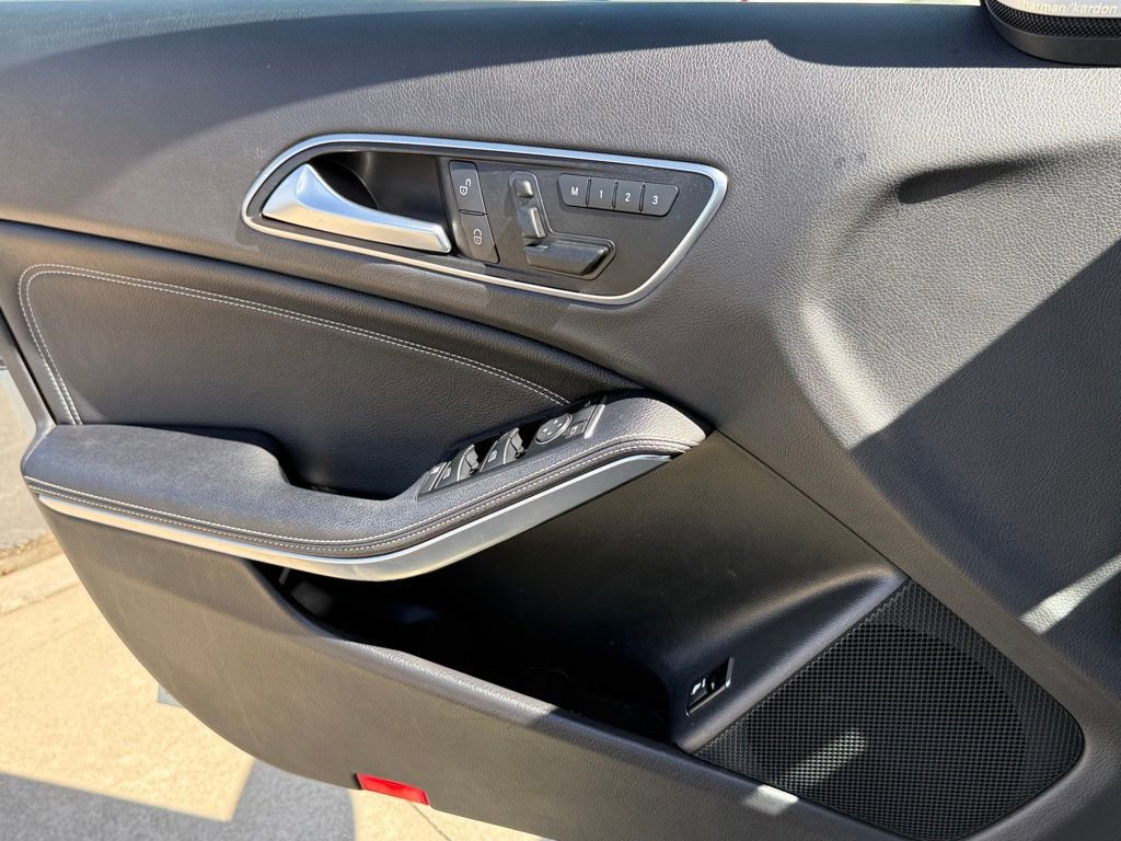 Used 2017 Mercedes-Benz GLA 250 4MATIC image 24