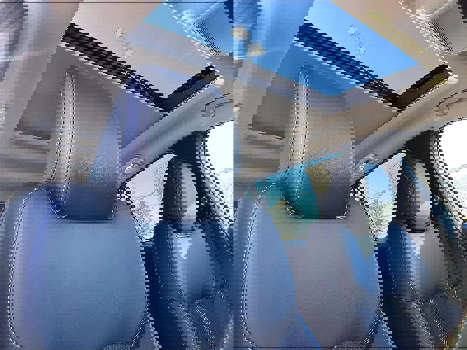 Used 2025 MAZDA CX-50 AWD 2.5 S w/ Premium Package image 22