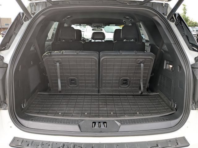 Used 2025 Ford Explorer ST-Line w/ ST-Line Street Pack AWD/4WD image 19